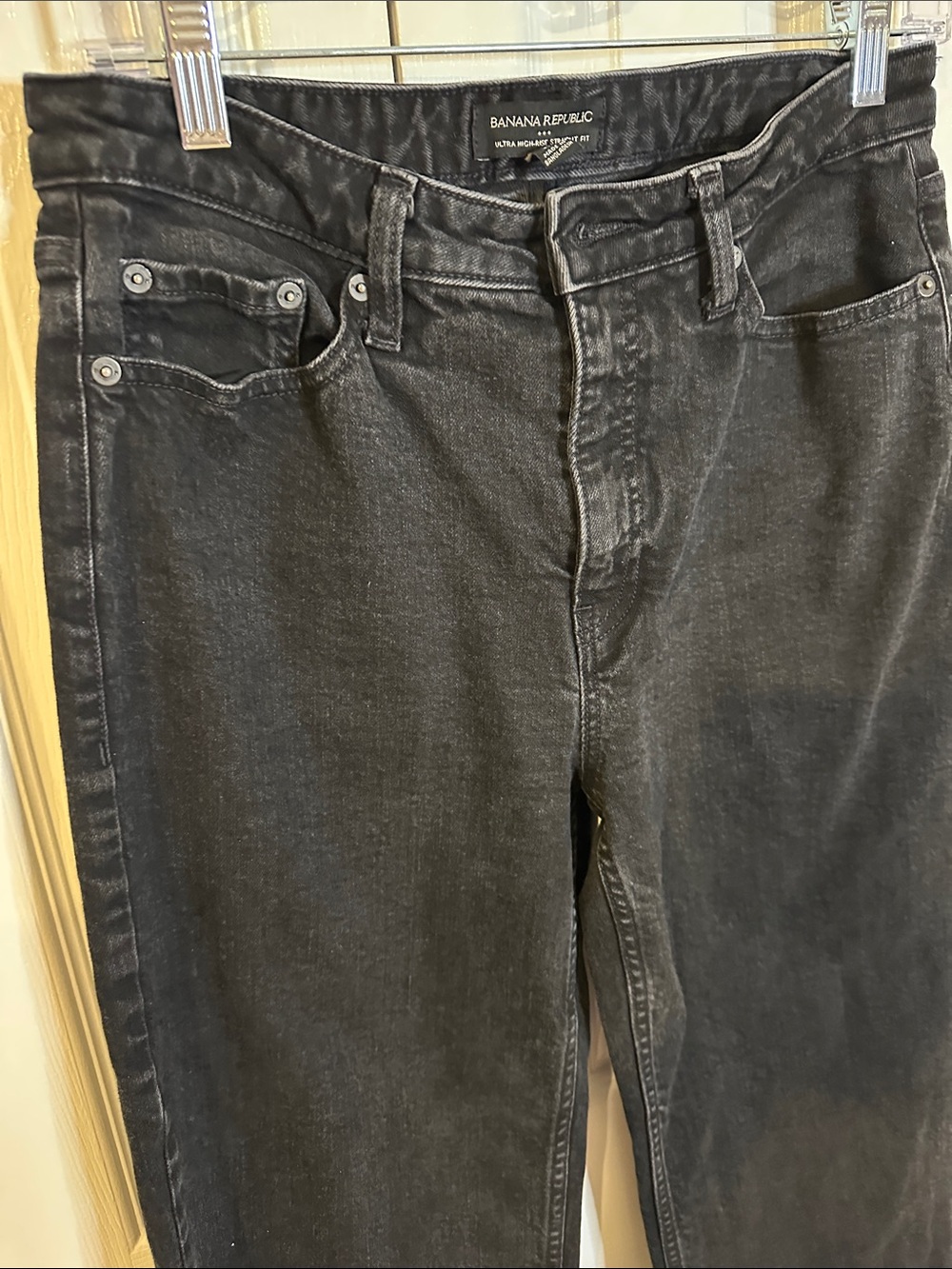 Banana Republic Black Straight-Leg Jeans with Raw Hem | 28